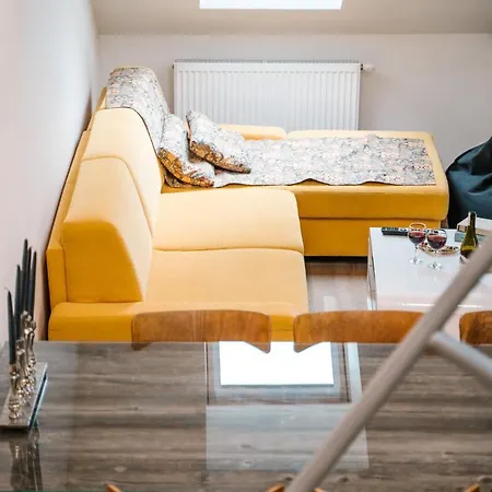 公寓 V Sovom Hniezde *