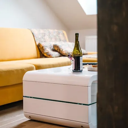 아파트 V Sovom Hniezde *